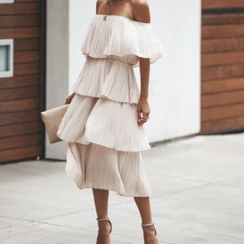 VICI PINK TIERED DRESS